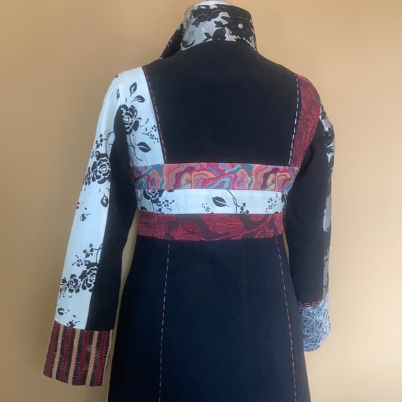 Exquisite Tapestry Coat - Picture 11 of 16
